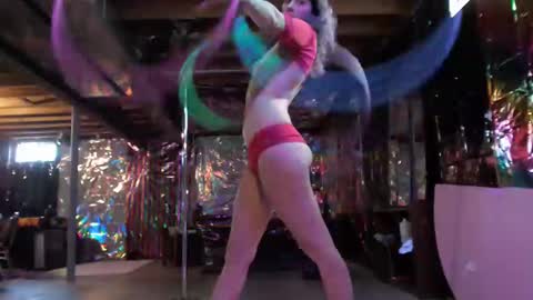 Violet Hooper online show from December 2, 6:43 pm