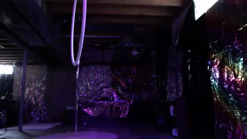 Violet Hooper online show from February 11, 6:33 pm