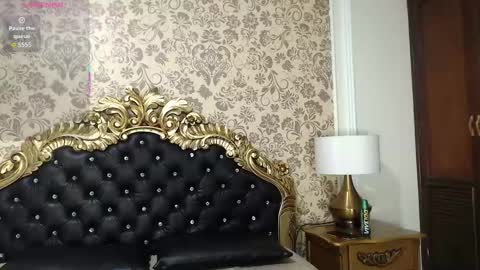 VioletLux online show from November 9, 12:03 pm