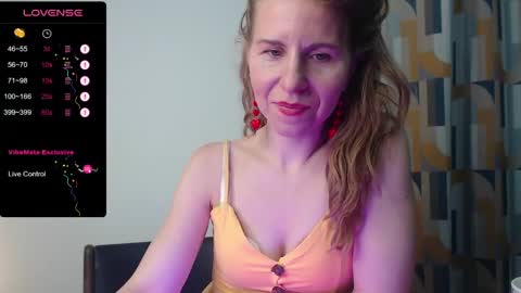 Violet  next stream December 6 online show from December 7, 9:11 pm