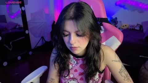   online show from November 22, 7:35 pm