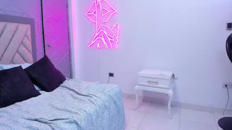 Violet Rousse online show from January 27, 6:41 pm