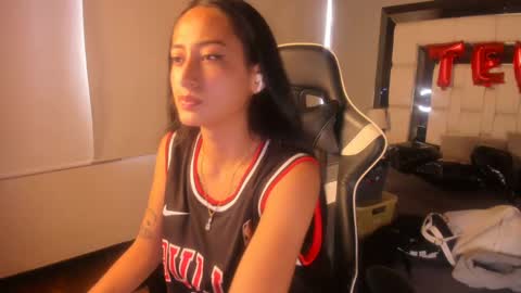 violetskinny online show from February 23, 5:29 pm