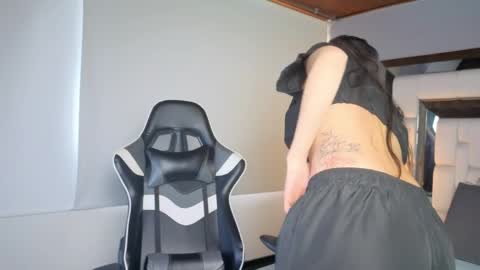 violetskinny online show from April 21, 8:34 pm