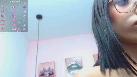 Snapshot of violett_froz chatting on December 28, 8:36 pm Violeta froz online show from December 28, 8:36 pm