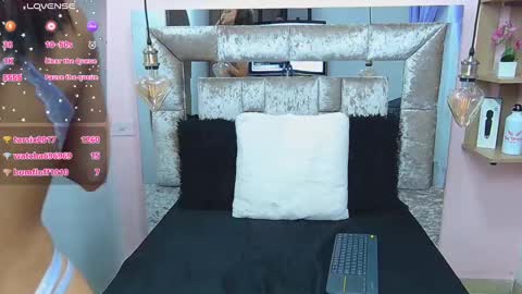 Snapshot of violett_froz chatting on February 16, 12:41 am Violeta froz online show from February 16, 12:41 am