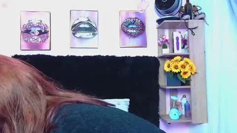 Snapshot of violett_froz chatting on October 13, 7:14 pm Violeta froz online show from October 13, 7:14 pm