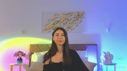 Snapshot of violetta_finch chatting on May 24, 10:20 am violetta_finch online show from May 24, 10:20 am
