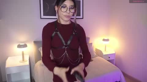 Snapshot of violetta_nur chatting on July 6, 9:50 pm Violetta nur online show from July 6, 9:50 pm