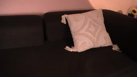 Snapshot of violetta_swift_ chatting on June 23, 3:26 am violetta independent model online show from June 23, 3:26 am