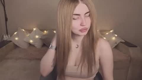 ViolettaOtis online show from November 13, 9:08 am