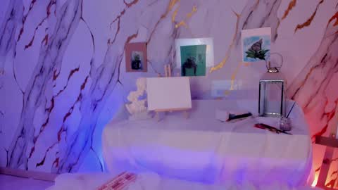 Snapshot of violettcastel chatting on February 11, 11:01 pm Violett Castel online show from February 11, 11:01 pm