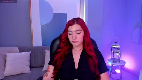 Snapshot of violettcastel chatting on March 5, 7:17 pm Violett Castel online show from March 5, 7:17 pm