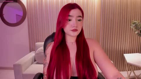 Snapshot of violettcastel chatting on September 13, 6:51 pm Violett Castel online show from September 13, 6:51 pm