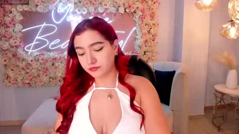 Snapshot of violettcastel chatting on September 21, 5:36 pm Violett Castel online show from September 21, 5:36 pm