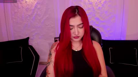 Snapshot of violettcastel chatting on October 18, 7:03 pm Violett Castel online show from October 18, 7:03 pm