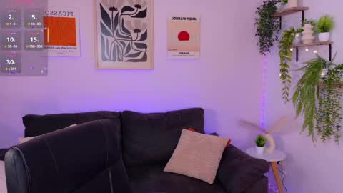 Violett Castel online show from April 20, 7:26 pm