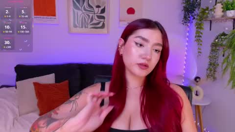 Violett Castel online show from May 18, 8:47 pm