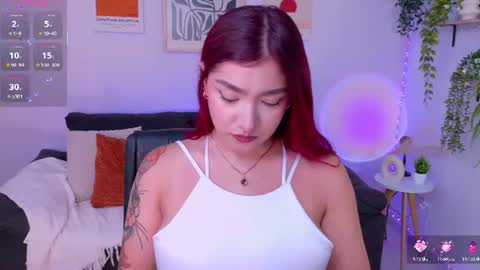 Violett Castel online show from June 8, 6:30 pm