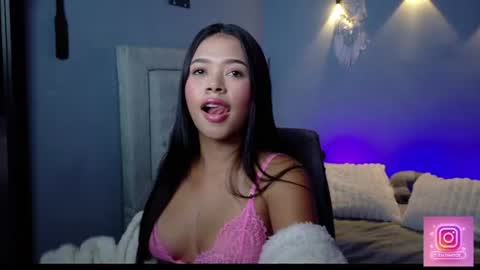 Snapshot of violettdoll_1 chatting on June 11, 10:52 pm Violett Doll online show from June 11, 10:52 pm
