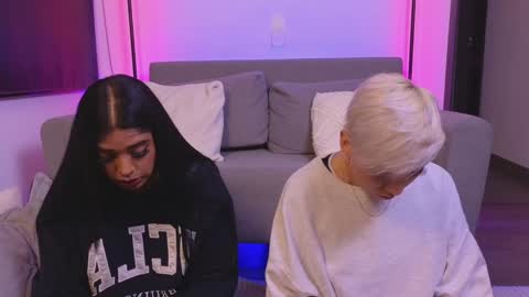 Violet online show from December 11, 2:52 am