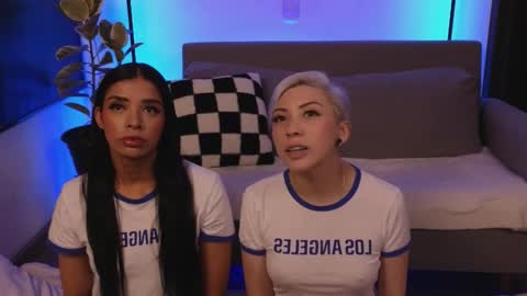 Violet online show from March 4, 1:11 am