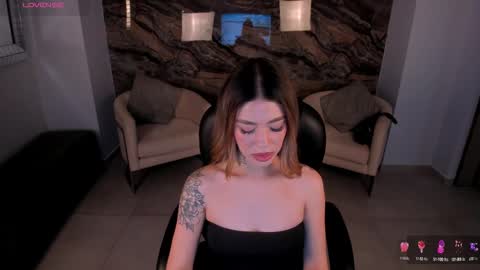 Violett  online show from February 11, 9:46 pm