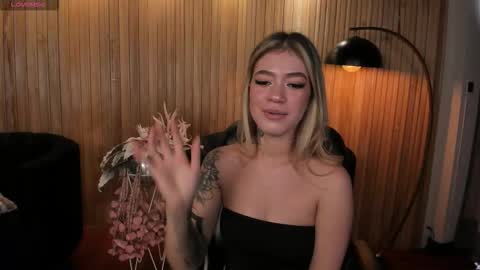 Violett  online show from November 10, 6:51 pm