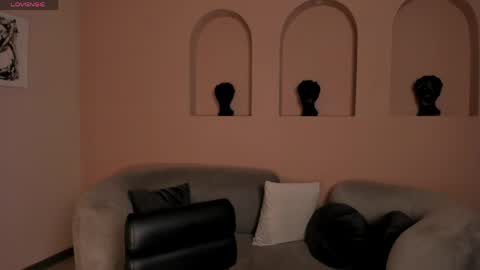 Violett  online show from April 22, 9:11 am