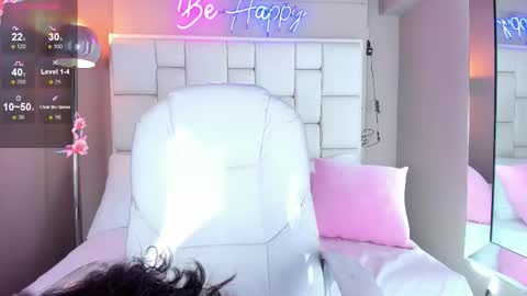 VioletthaRous online show from October 18, 11:05 pm