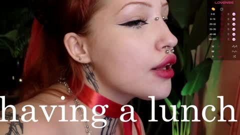 Snapshot of violetvio1ator chatting on December 23, 9:27 am Dommy mommy online show from December 23, 9:27 am