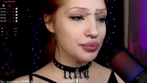 Snapshot of violetvio1ator chatting on January 10, 4:51 pm Dommy mommy online show from January 10, 4:51 pm