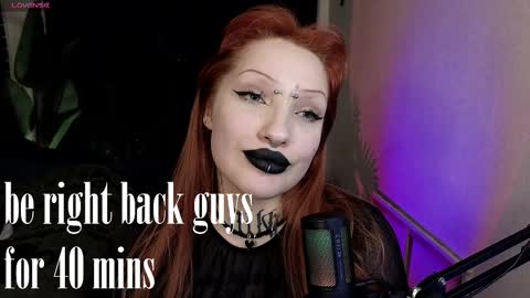 Snapshot of violetvio1ator chatting on February 14, 9:13 am Dommy mommy online show from February 14, 9:13 am