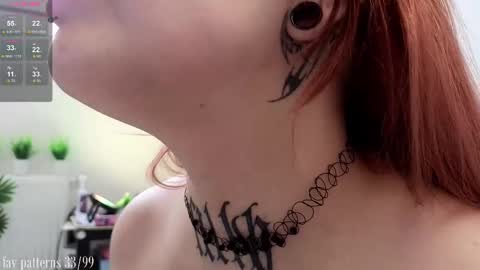 Snapshot of violetvio1ator chatting on February 28, 11:36 am Dommy mommy online show from February 28, 11:36 am