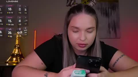 Violla online show from February 24, 3:09 pm