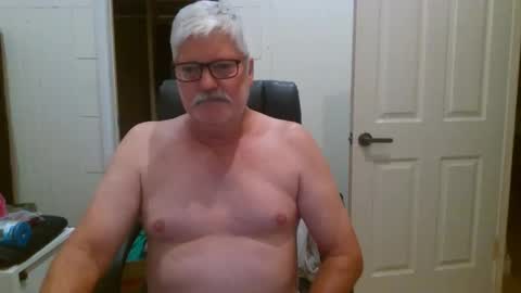 viper654321 online show from December 1, 7:35 am