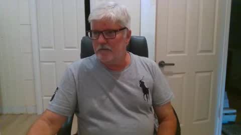 viper654321 online show from March 6, 7:38 am