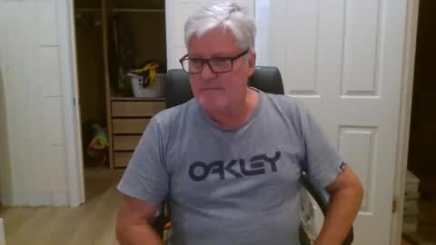 viper654321 online show from April 29, 7:34 am