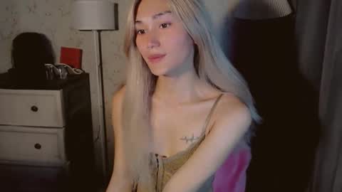 Pearl online show from November 12, 2:01 am