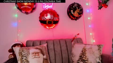 Snapshot of virgiwilk chatting on December 21, 11:33 am Jane online show from December 21, 11:33 am