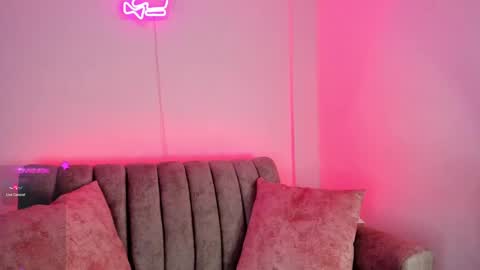 Snapshot of virgiwilk chatting on February 4, 4:15 am Jane online show from February 4, 4:15 am