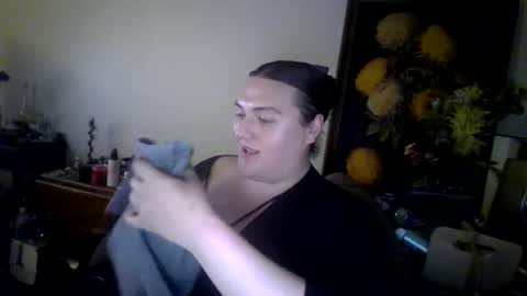 Snapshot of virgorian_enigma chatting on May 25, 6:08 am priscilla online show from May 25, 6:08 am