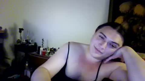 Snapshot of virgorian_enigma chatting on June 5, 6:52 am priscilla online show from June 5, 6:52 am