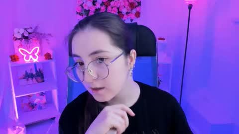 Snapshot of virtualvoyant chatting on October 20, 7:20 am your love online show from October 20, 7:20 am