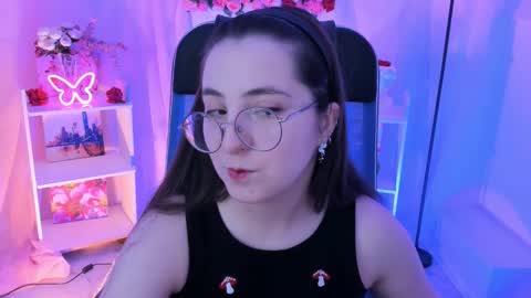 Snapshot of virtualvoyant chatting on October 21, 4:57 am your love online show from October 21, 4:57 am