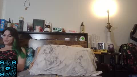 Snapshot of vislaxxx chatting on January 12, 1:53 am Pachinko De Gallo online show from January 12, 1:53 am