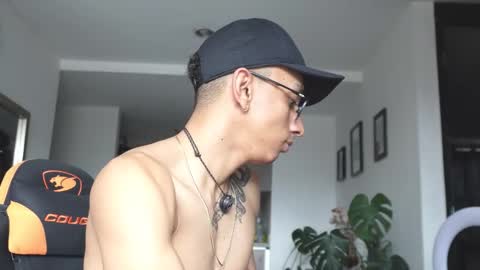 VITO BENZ online show from March 18, 8:12 pm