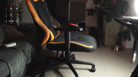 VITO BENZ online show from March 29, 2:11 am