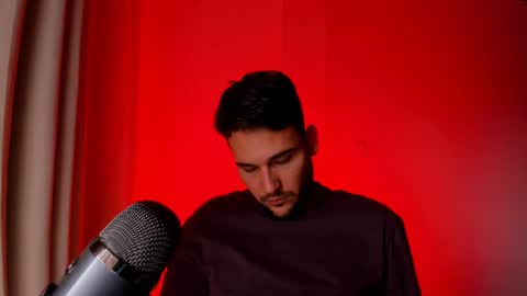 Snapshot of vito_ferrero chatting on December 6, 8:18 pm Vito Ferrer online show from December 6, 8:18 pm