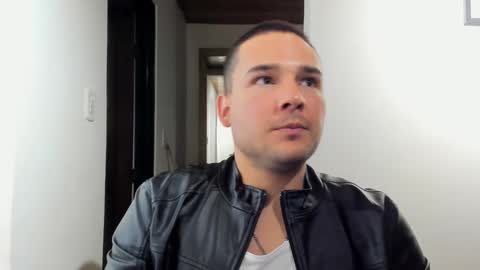 Snapshot of vito_ferrero chatting on January 23, 11:47 pm Vito Ferrer online show from January 23, 11:47 pm